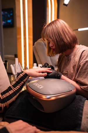 March14 : تجربة جمال مستوحاة من الكارداشيان وجينيفر لوبيز