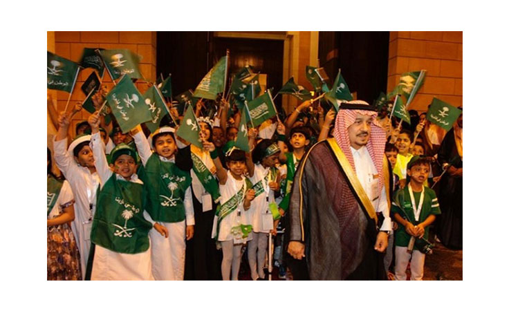 بالفيديو : مواطن سعودي يمزح مع امير الرياض 