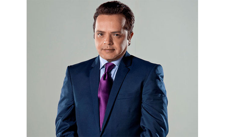 الفنان المصري محمد هنيدي يوجه سؤالاً للسعوديين على تويتر يثير الجدل