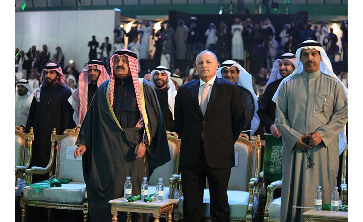 بالفيديو هجوم احد الاشخاص على رئيس هيئة الرياضة السعودي تركي آل الشيخ احتفال المنتخب السعودي بالوصول لكأس العالم