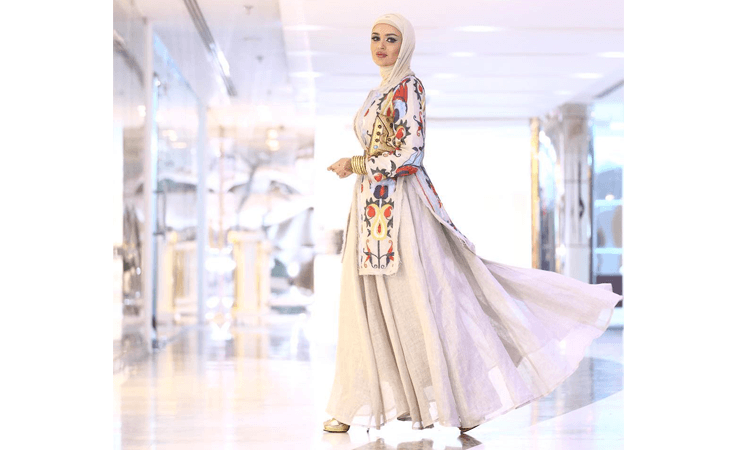 استوحي من أيقونة الموضة الكويتية هذه ستايلك الفخم بالحجاب!