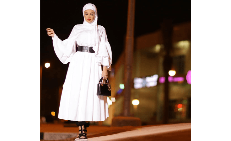 استوحي من أيقونة الموضة الكويتية هذه ستايلك الفخم بالحجاب!