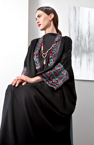 ما هي أسس ارتداء العباية بأناقة ورقيّ؟