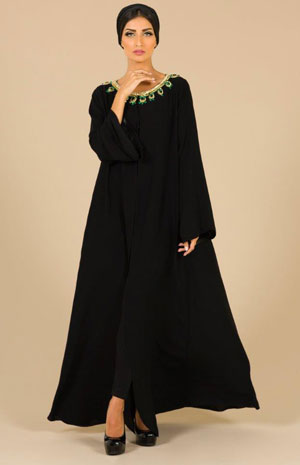 ما هي أسس ارتداء العباية بأناقة ورقيّ؟