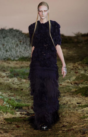 عرض مسرحي من أليكساندر ماكوين