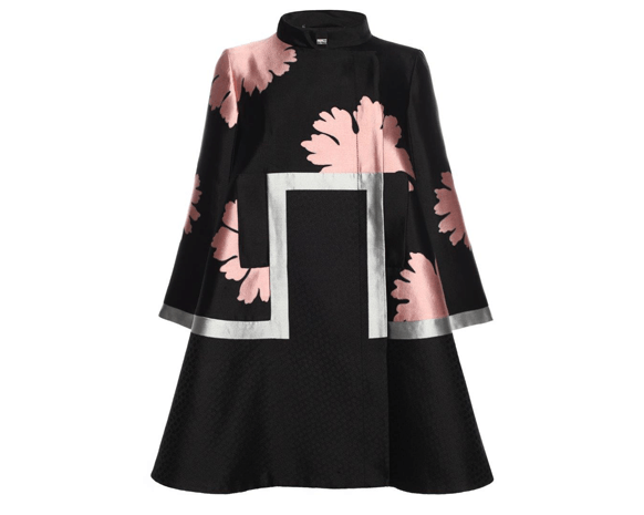 لهذه الأسباب ستتألقين بتصاميم أليكساندر ماكوين!