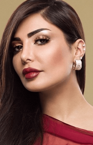 استوحي مكياجكِ القويّ والجريء من أمل العوضي