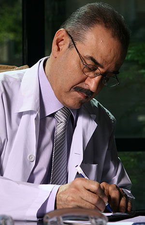 خاص - حبيبة بسام كوسا تُسبّب له المشاكل في بيروت