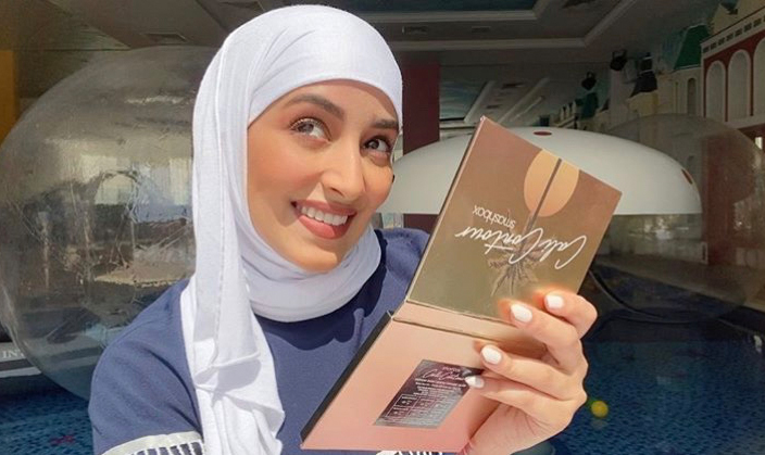 مدوّنات عربيات وأجنبيات يلهمنكِ في روتينكِ الجمالي المنزلي