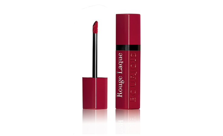 أعدّي شفتيكِ لاستقبال ألوان حمرة Rouge Laque