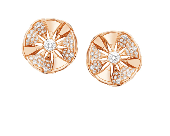 الأنوثة الإيطالية في مجموعة مجوهرات 