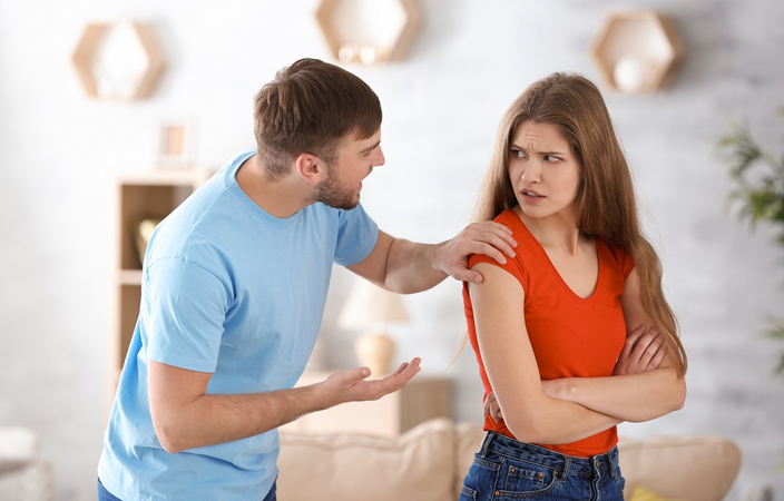 6 صفات سلبية تدمّر زواجك