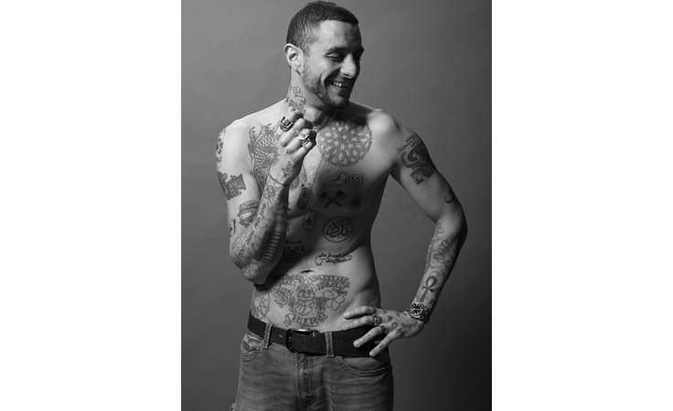 خاص - هل يخسر أحمد الفيشاوي فرحته بالأوسكار؟