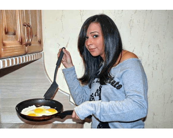 حسن الرداد يوضح لنواعم سبب حذف صورته مع إيمي سمير غانم
