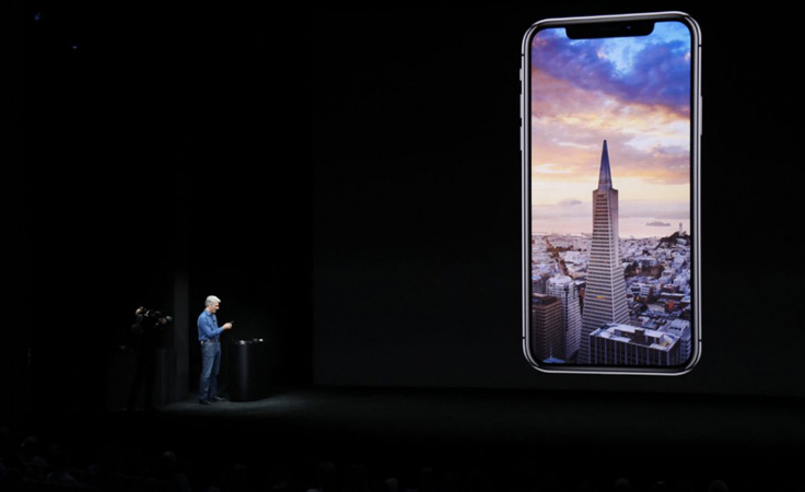 نواعم تعرّفك إلى مميّزات هاتفي iPhone 8 و iPhone X الجديدين