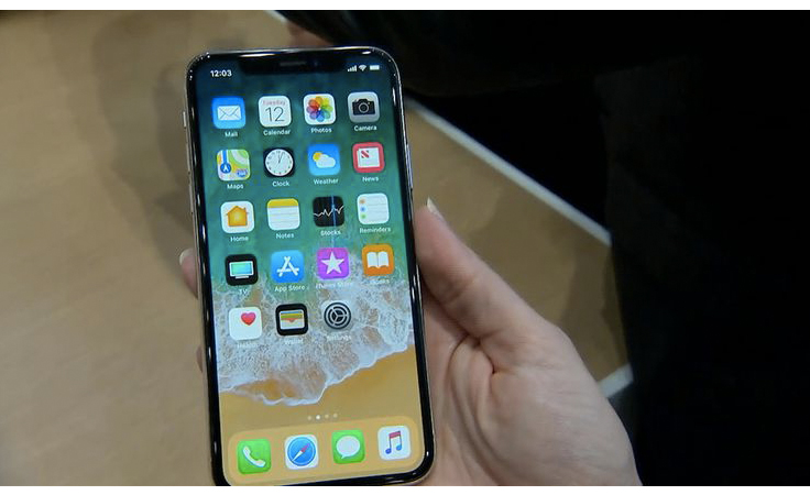 نواعم تعرّفك إلى مميّزات هاتفي iPhone 8 و iPhone X الجديدين