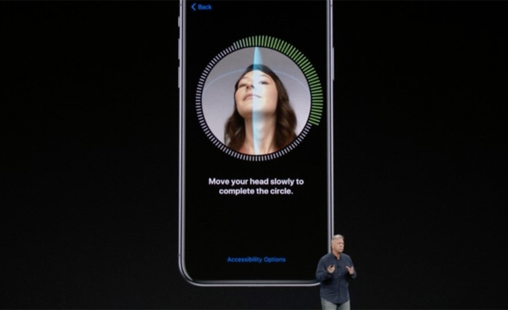 نواعم تعرّفك إلى مميّزات هاتفي iPhone 8 و iPhone X الجديدين