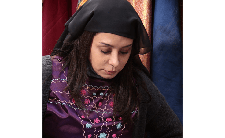 كاريس بشار تعيش معاناة تدفعها لارتكاب جريمة