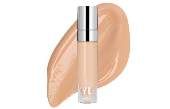 من 30 دقيقة إلى 10 دقائق، هكذا تغيّر روتين مكياج كايلي