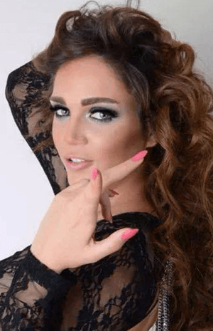 لينا دياب مُعاقبة ونواعم تعلن موعد عودتها لدمشق