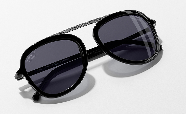 نظارات شانيل الشتوية الفاخرة مستوحاة من فستان التويد الأيقوني