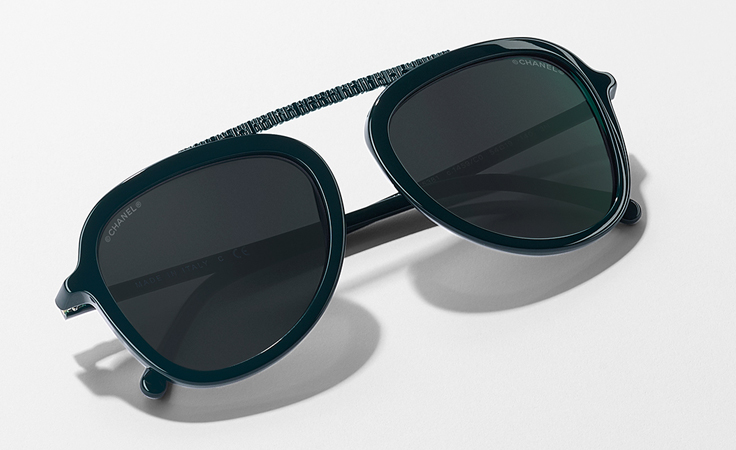 نظارات شانيل الشتوية الفاخرة مستوحاة من فستان التويد الأيقوني