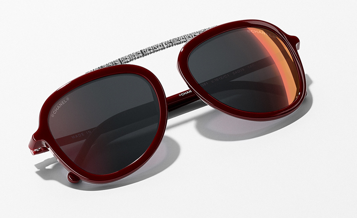 نظارات شانيل الشتوية الفاخرة مستوحاة من فستان التويد الأيقوني