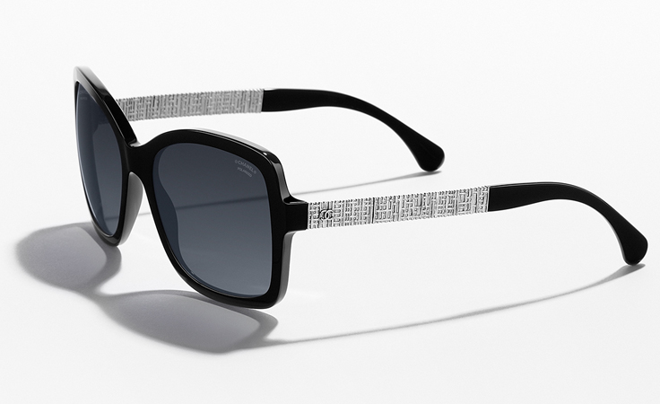 نظارات شانيل الشتوية الفاخرة مستوحاة من فستان التويد الأيقوني