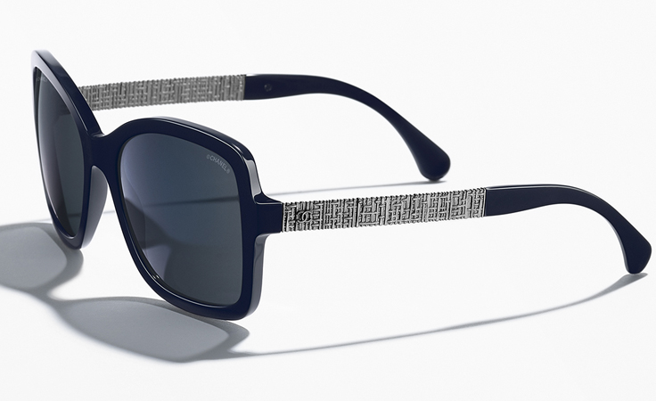 نظارات شانيل الشتوية الفاخرة مستوحاة من فستان التويد الأيقوني