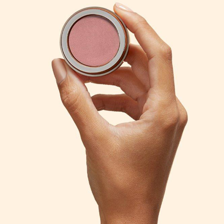 علامة نجمات المفضلة EX1 Cosmetics تتعاون مع Watson Dubai