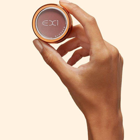 علامة نجمات المفضلة EX1 Cosmetics تتعاون مع Watson Dubai