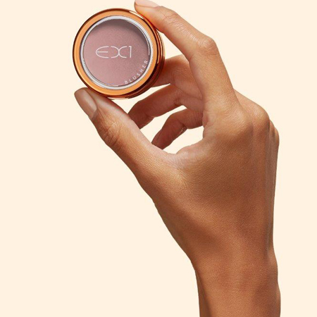 علامة نجمات المفضلة EX1 Cosmetics تتعاون مع Watson Dubai