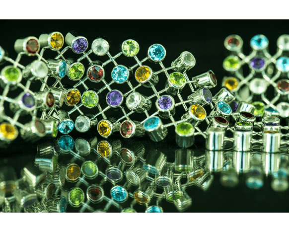 إبداعات فنّية تروي قصص مجوهرات Mario Uboldi Jewellery Art