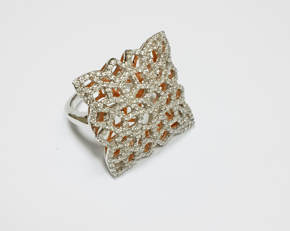 إبداعات فنّية تروي قصص مجوهرات Mario Uboldi Jewellery Art