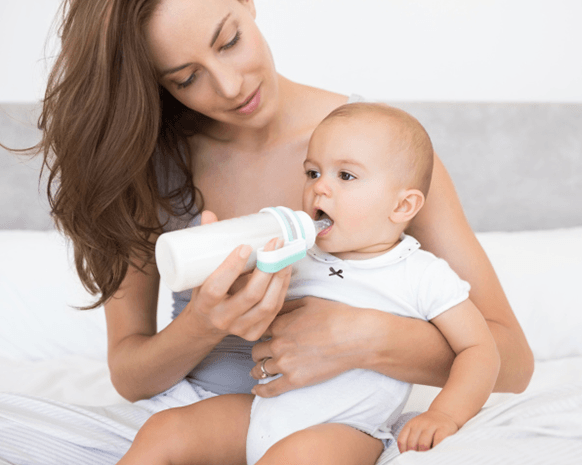 كيف تختارين الحليب المركب المناسب لطفلك؟