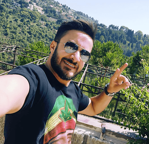 مؤمن نور لـ