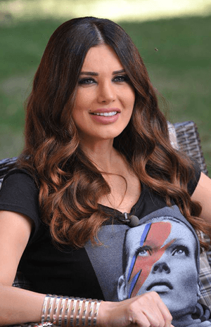منى أبو حمزة تستعيد أنفاسها وتعود قريباً إلى الشاشة