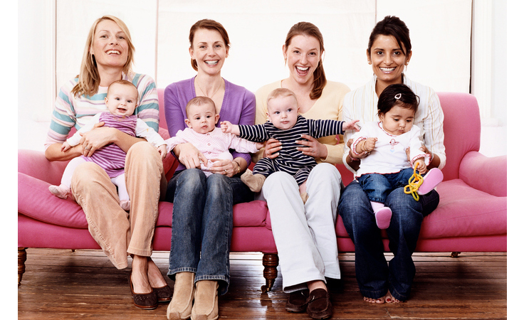 للأم الجديدة: هؤلاء هنّ الصديقات اللاتي تحتاجين إليهن في حياتك