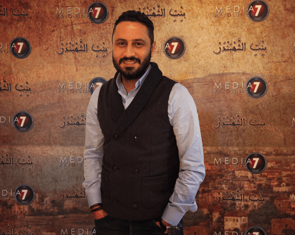 نواعم تكشف عن مقدّمي برنامج 