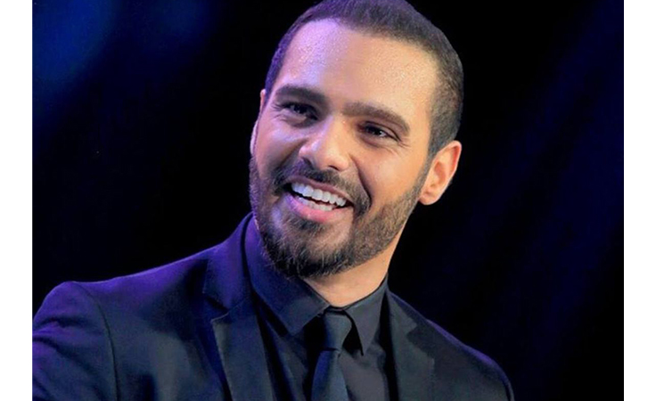 فيديو.. طفلة تبهر جوزيف عطية على المسرح