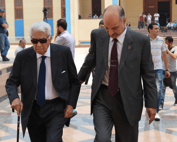 خاص- غضب جماهيري بعد جنازة عمر الشريف