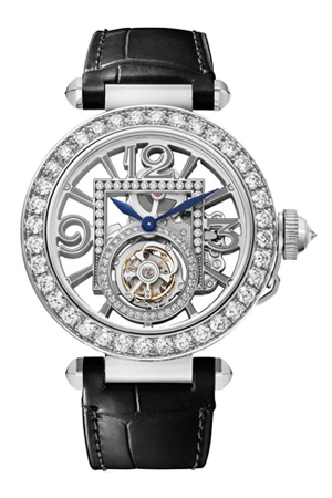 ميزات  ساعة Pasha de Cartier تعزّز من فخامتها عندما ترتدينها