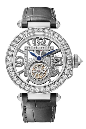 ميزات  ساعة Pasha de Cartier تعزّز من فخامتها عندما ترتدينها