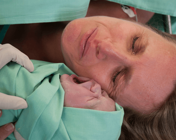 هذه هي أسباب ومخاطر هبوط الحبل السُرّي أثناء الولادة