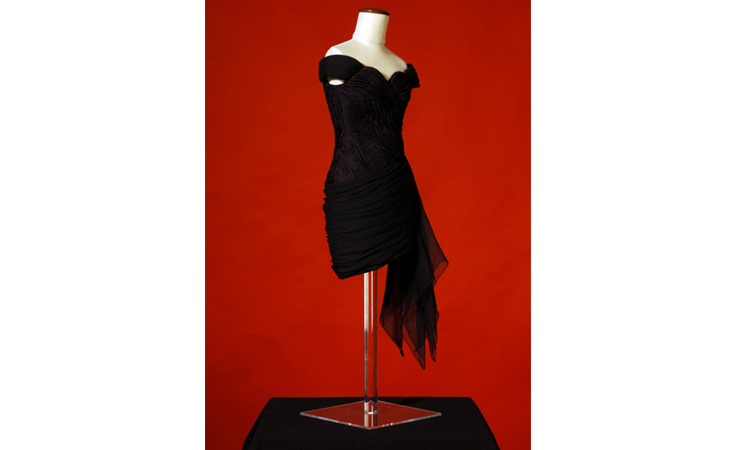 نواعم تكشف لك حقيقة حكاية 