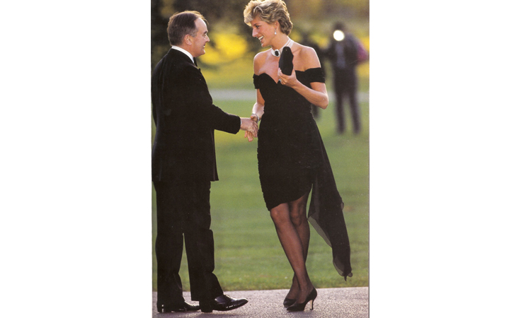 نواعم تكشف لك حقيقة حكاية 