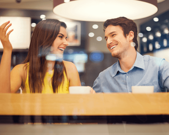 6 طرق غير عادية لتُغازلي زوجكِ!