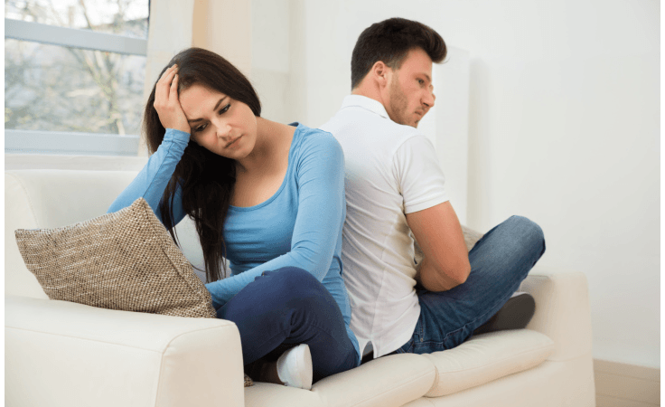 إليكِ أفضل الطرق للتعامل مع الزوج العامل ليلاً