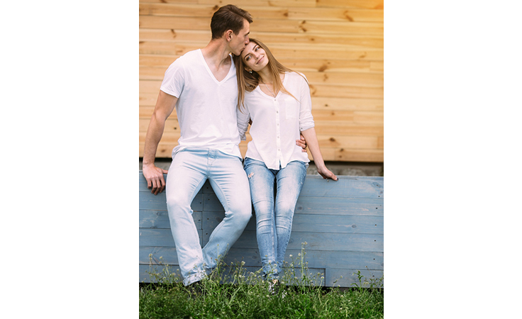 أهمّية الرومانسية لاستمرار الزواج طول العمر