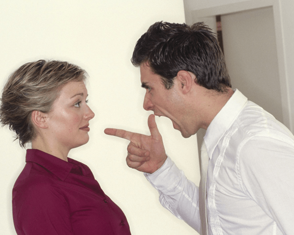 كيف تتصرفين عندما يعلو صوت زوجك؟